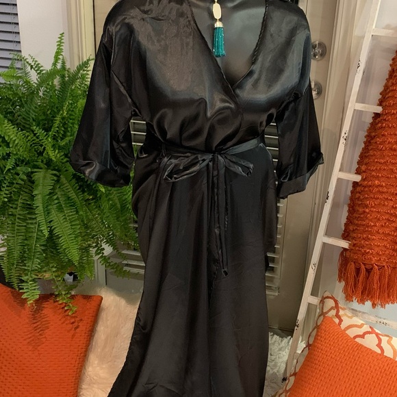 Fashion Nova Other - Plus size Black Robe